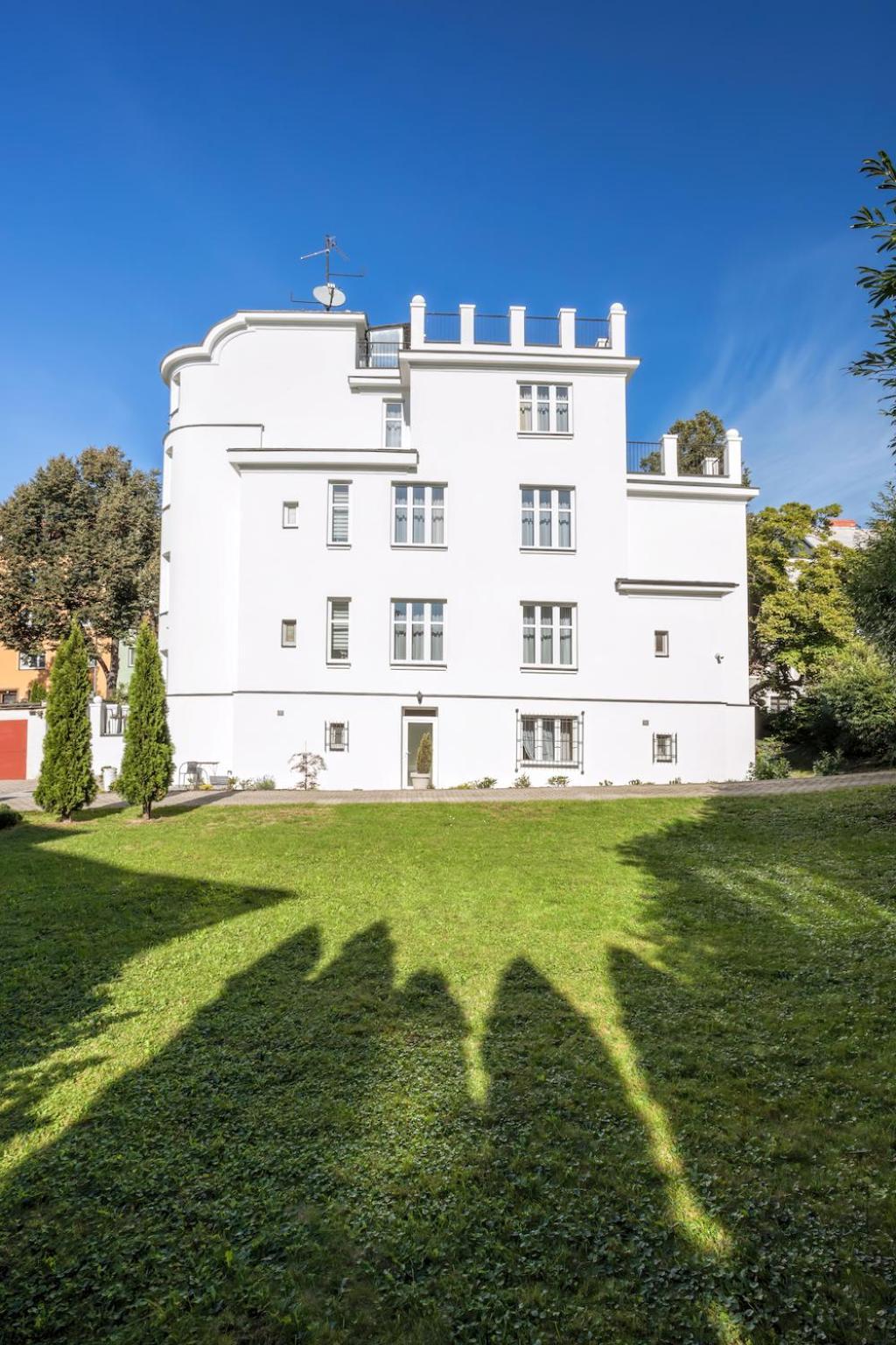 Apartments Villa Whitehouse Ostrava Ngoại thất bức ảnh