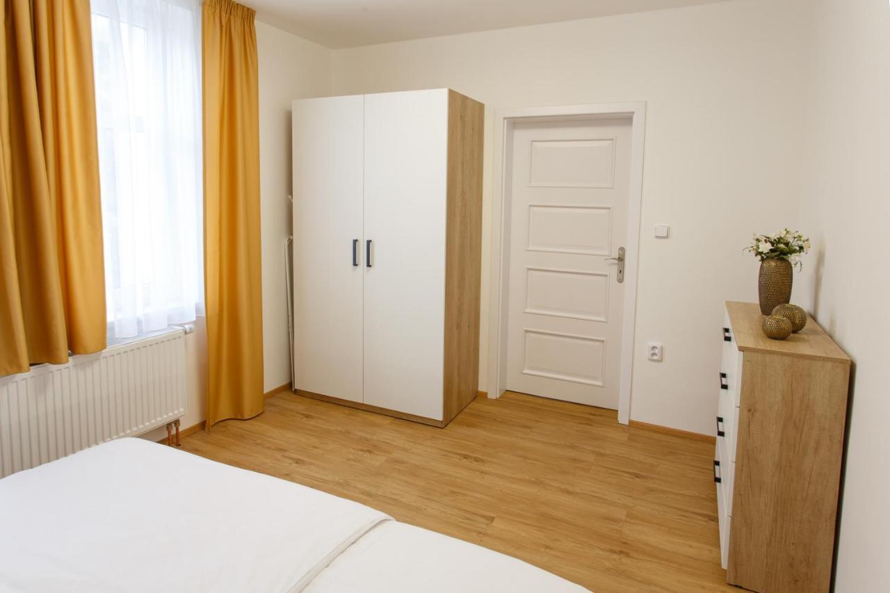 Apartments Villa Whitehouse Ostrava Ngoại thất bức ảnh