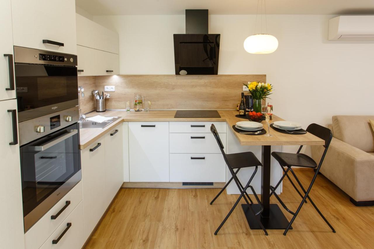Apartments Villa Whitehouse Ostrava Ngoại thất bức ảnh