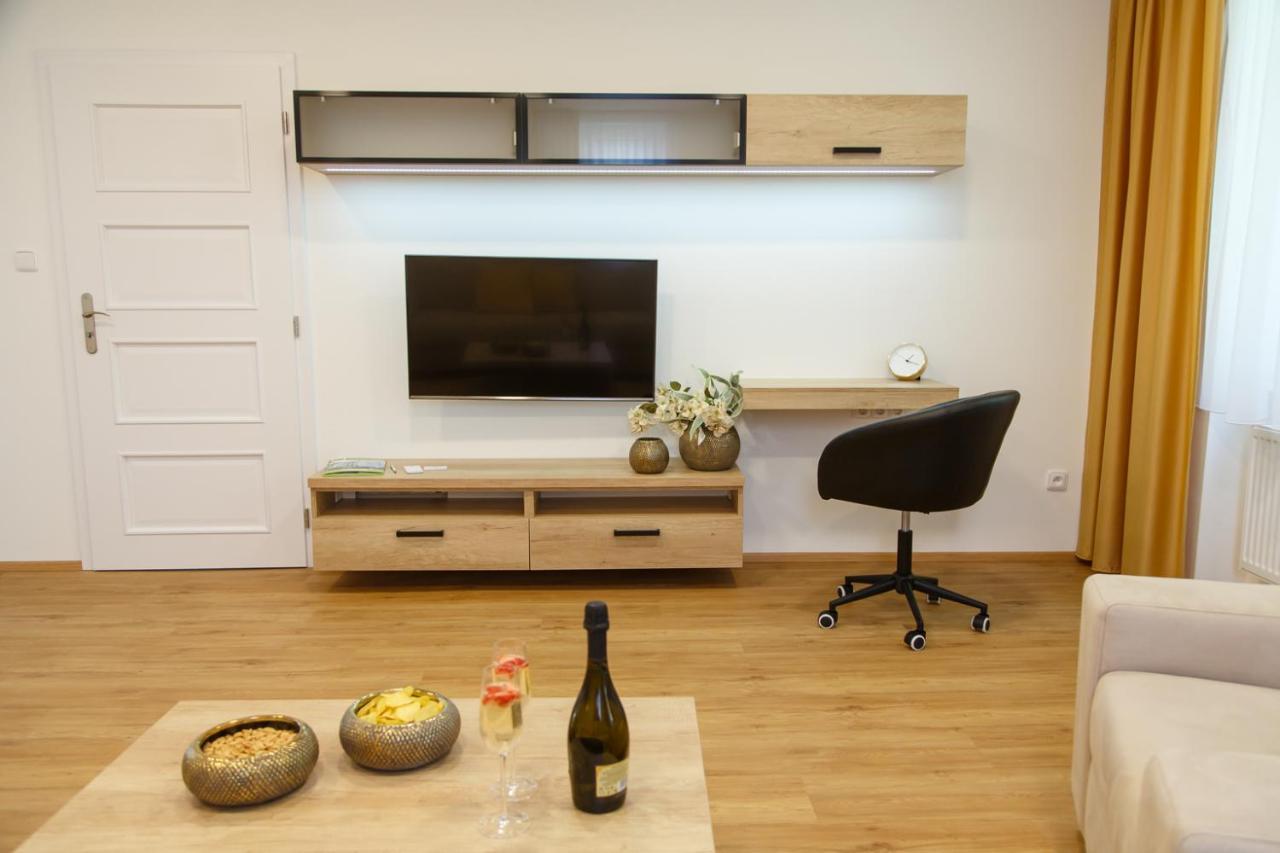 Apartments Villa Whitehouse Ostrava Ngoại thất bức ảnh