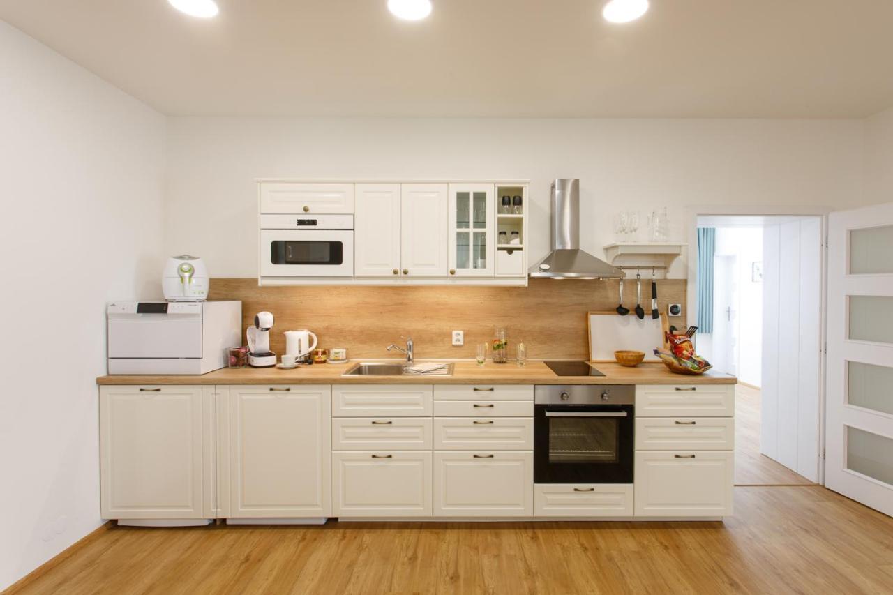 Apartments Villa Whitehouse Ostrava Ngoại thất bức ảnh