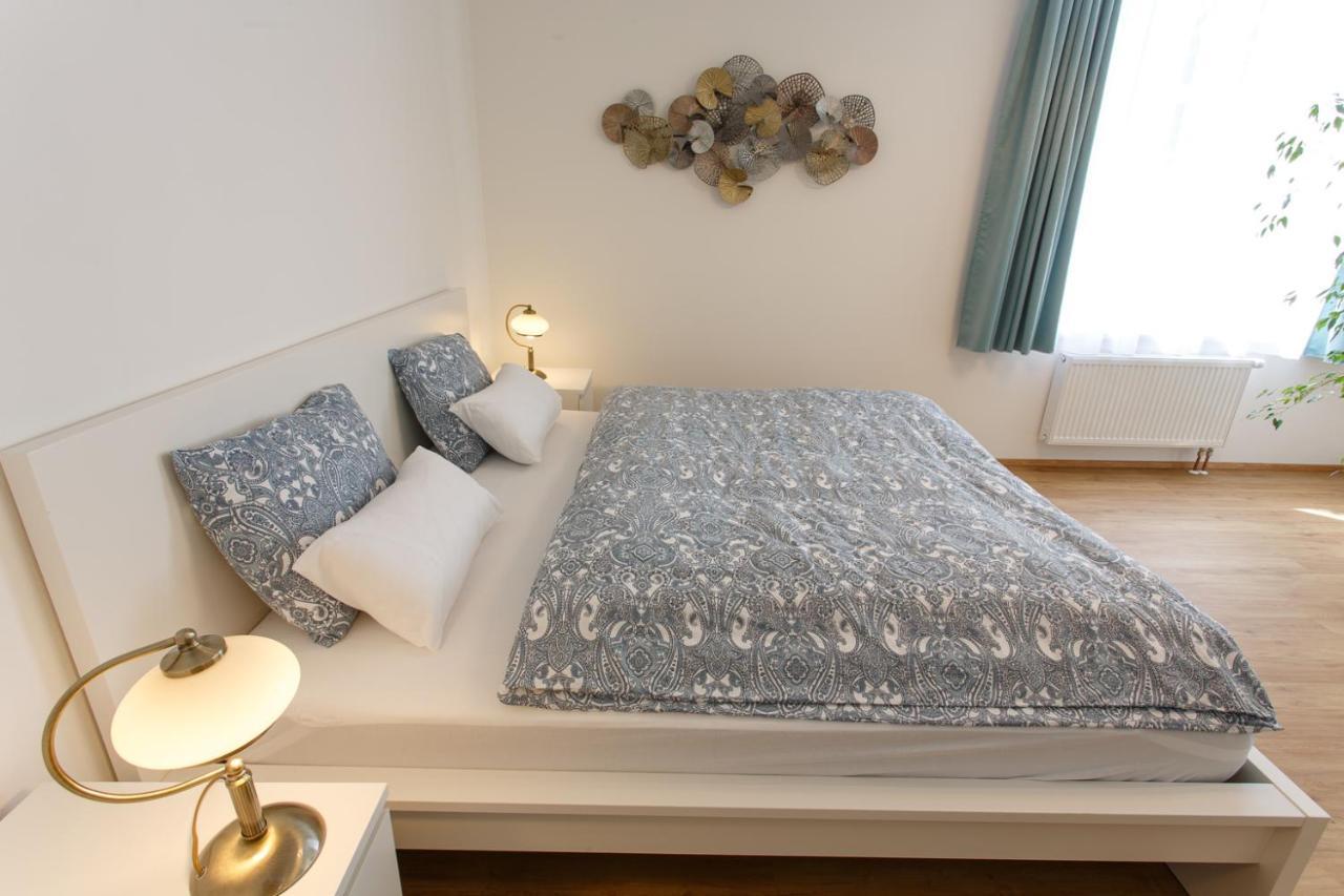Apartments Villa Whitehouse Ostrava Ngoại thất bức ảnh
